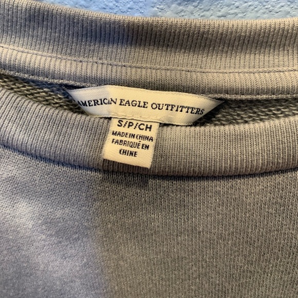 Bell-Sleeve Cropped Sweater - Picture 3 of 3